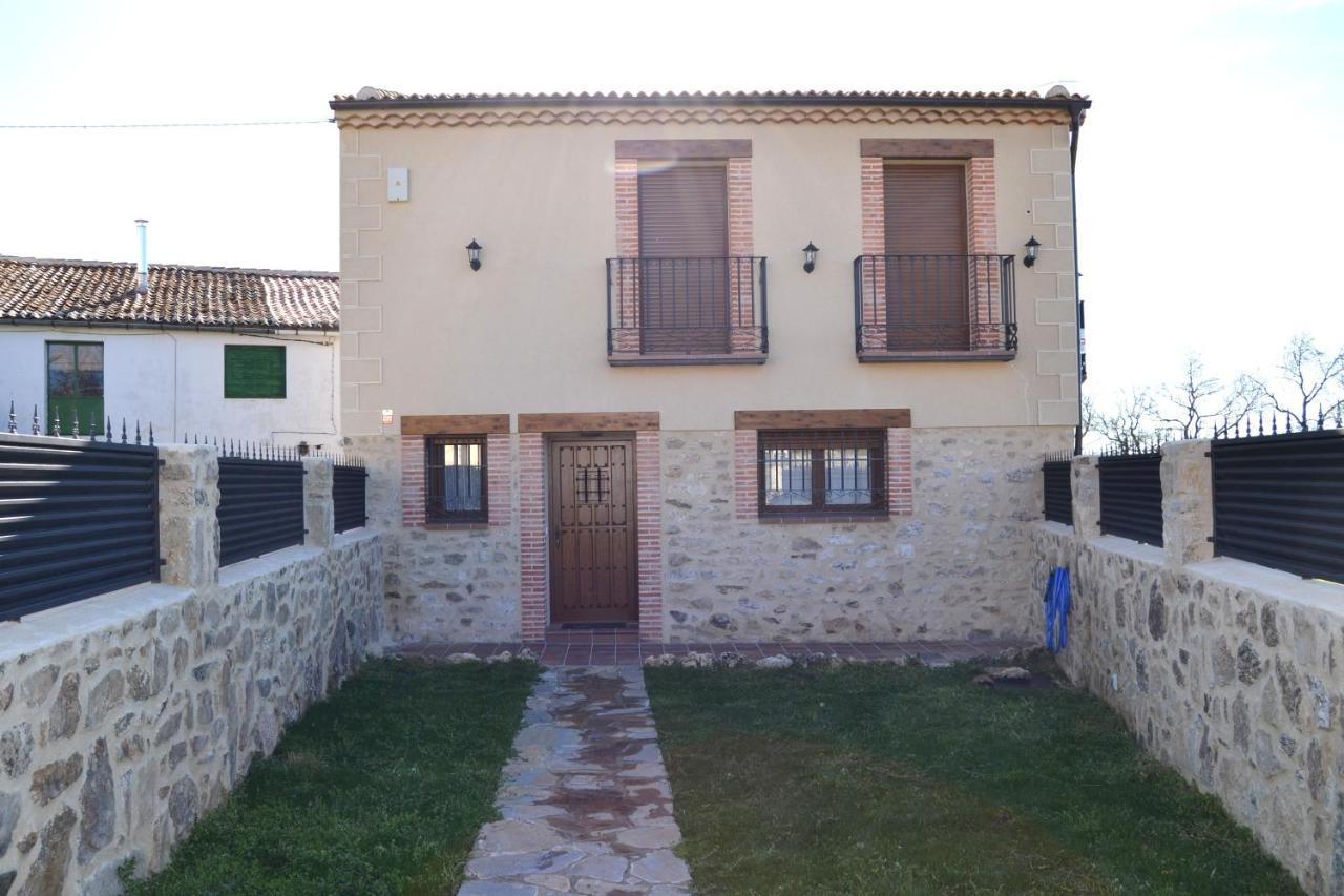 La Portada De Abajo Villa Gallegos Exterior foto