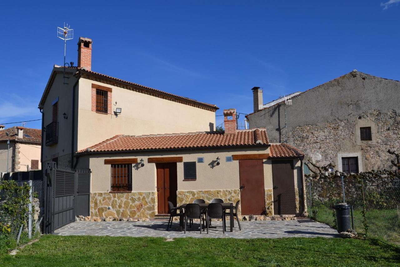 La Portada De Abajo Villa Gallegos Exterior foto